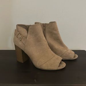 Apt 9 defined comfort nude suede bootie heels buckle detail